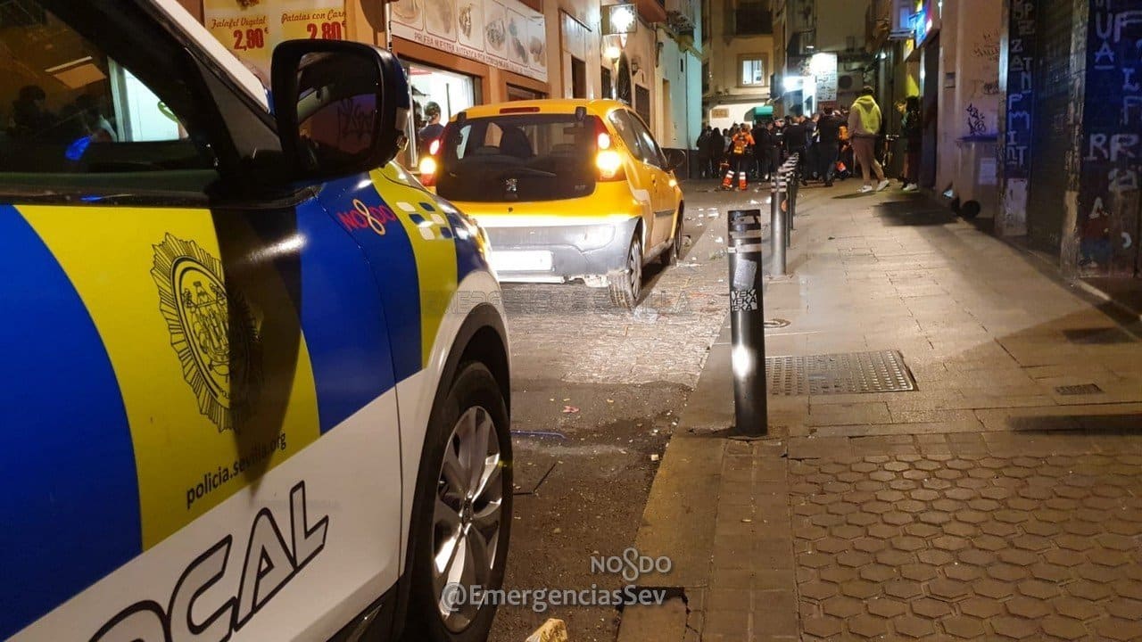 Un coche de la Policía Local de Sevilla.