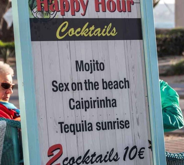 Los hoteleros se ofrecen a pagar test a todos los turistas que vengan a España para evitar cuarentenas