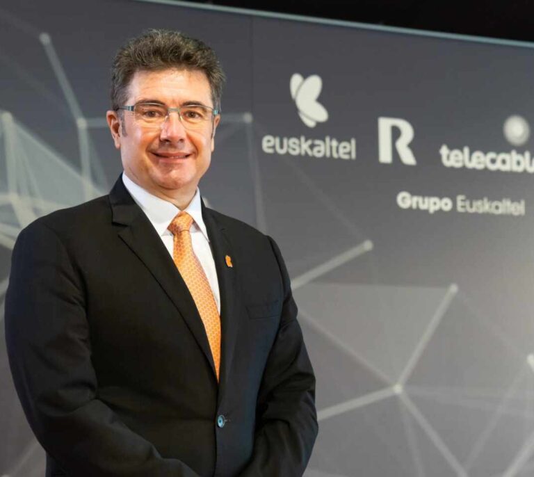 Así se embolsó el directivo García 34 millones de euros en dos operaciones