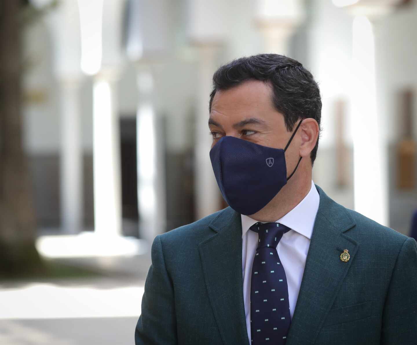 Juanma Moreno propondrá el lunes que sea obligatorio el uso de la mascarilla en Andalucía