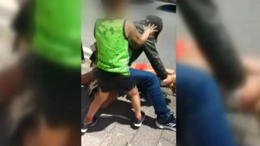 Un testigo grabó y colgó en internet la agresión a una mujer en Eibar