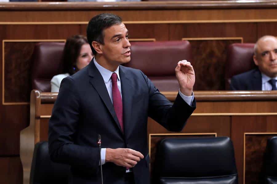 Sánchez ve "lamentable" la retirada de la calle Largo Caballero en Madrid