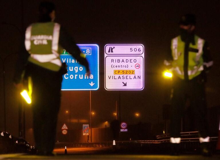 Control de vehículos entre Galicia y Asturias para evitar propagar el brote