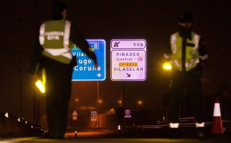 Control de vehículos entre Galicia y Asturias para evitar propagar el brote