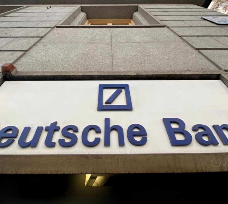 El coste de la 'Guerra Fría Tecnológica' durante cinco años podría ascender a 3,2 billones de euros, según Deutsche Bank