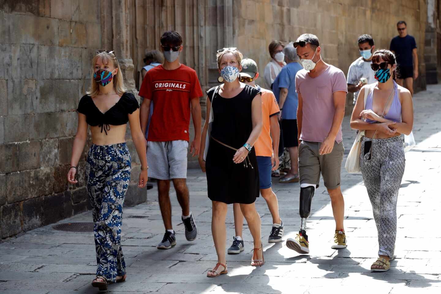 Los neumólogos aseguran que las personas con enfermedades respiratorias deben llevar mascarilla