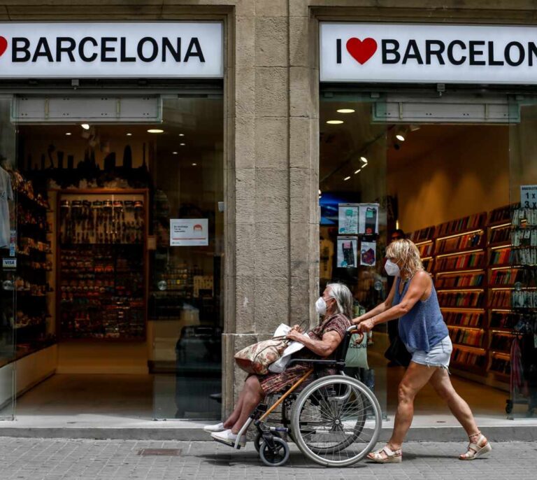 Los contagios se vuelven a disparar en Cataluña con 1.949 nuevos positivos