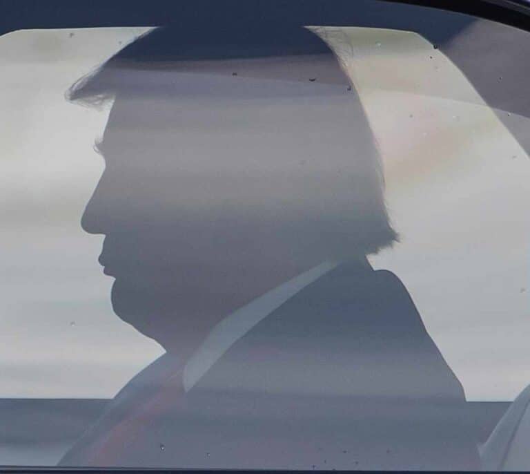 El fantasma económico que persigue a Trump: tras las crisis, ganan los demócratas