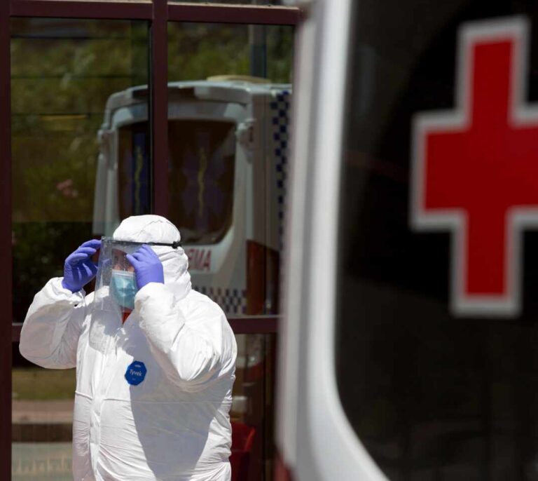 España, a la cola europea en colaboración sanitaria público-privada: 60.000 profesionales y 2.400 centros en riesgo