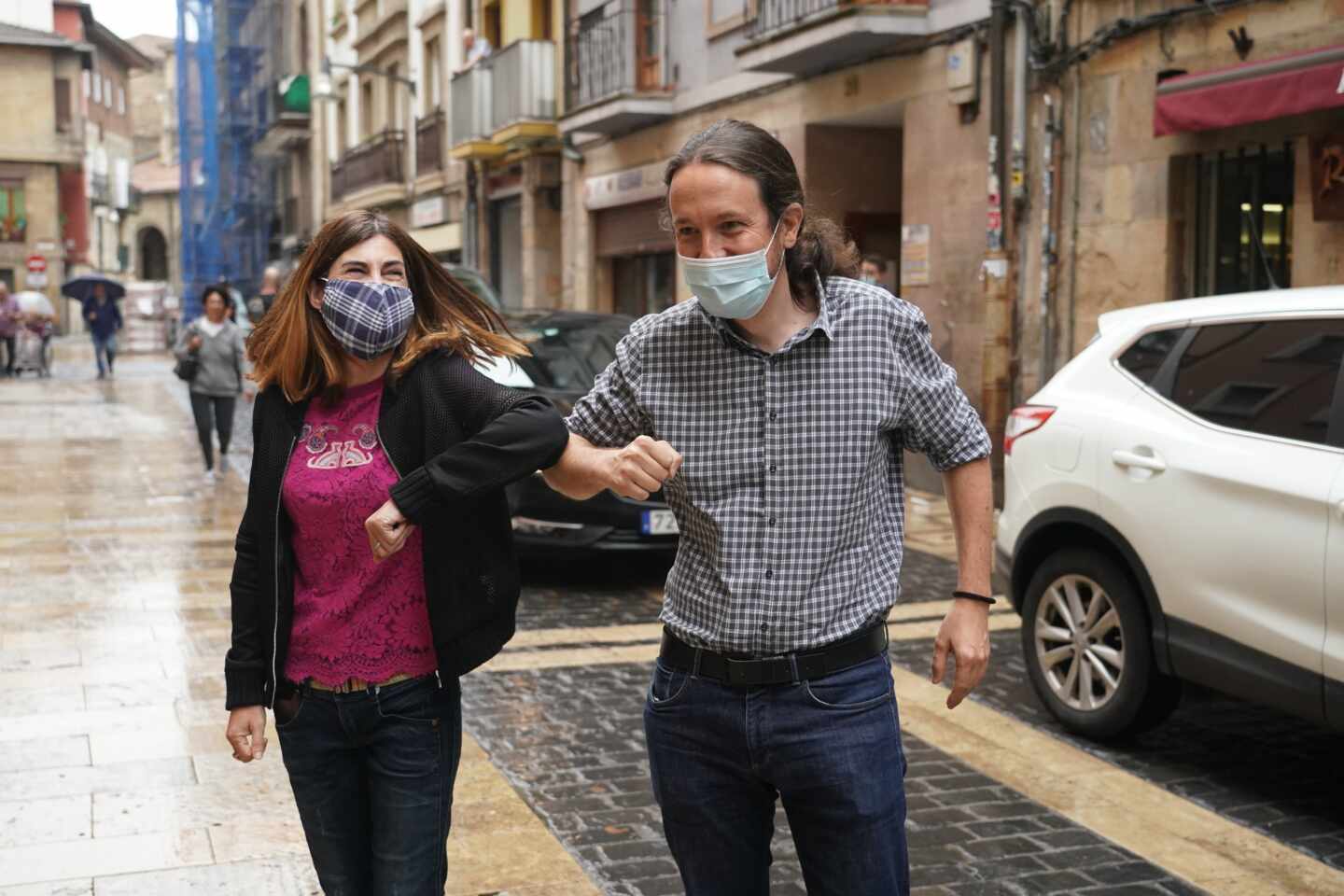 Podemos, de ser alternativa al 'PNV casposo' a reclamar el 'cariño' de Urkullu