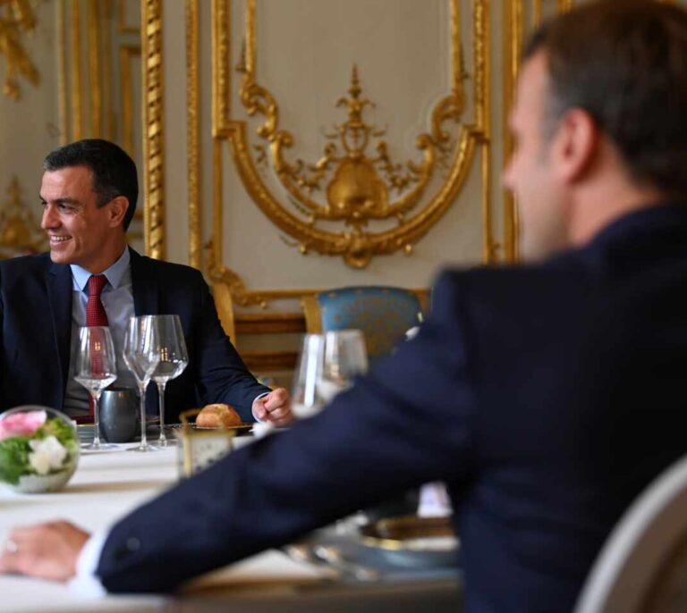 Sánchez ofrece una cena de dos estrellas Michelin antes del homenaje a las víctimas