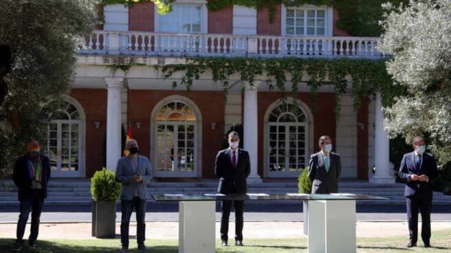 Firma del "Acuerdo por la reactivación económica y el empleo"