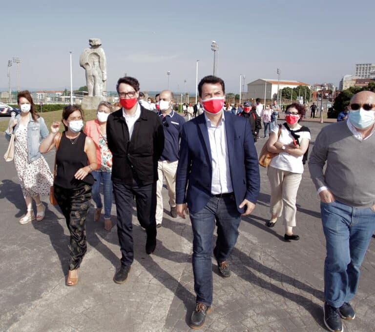 La oposición gallega azuza el miedo al virus y piensa en una abstención "récord"