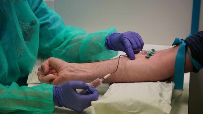 Análisis de sangre en una prueba de covid.