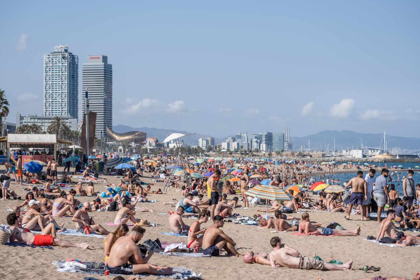 Expertos alertan del riesgo en Barcelona: "Los contagios se van a duplicar en 10 días"