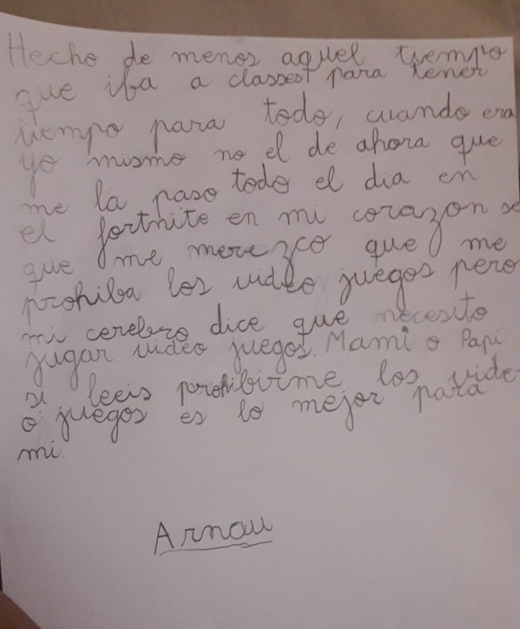 Un niño de 8 años les ruega a sus padres que no le dejen jugar a videojuegos: "Es lo mejor para mí"