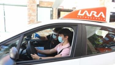 Las autoescuelas de Madrid aseguran estar "al borde de la quiebra"