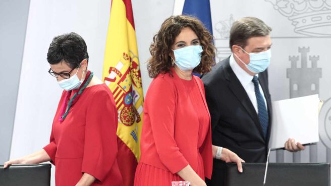 González Laya, Montero y Planas, en La Moncloa.