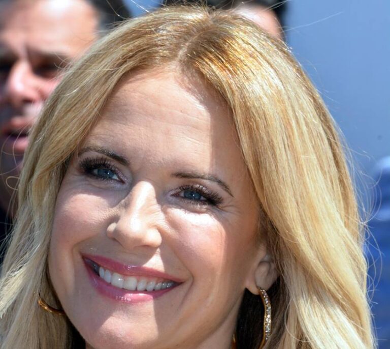 Muere Kelly Preston, actriz de 'Jerry Maguire' y mujer de John Travolta, a los 57 años