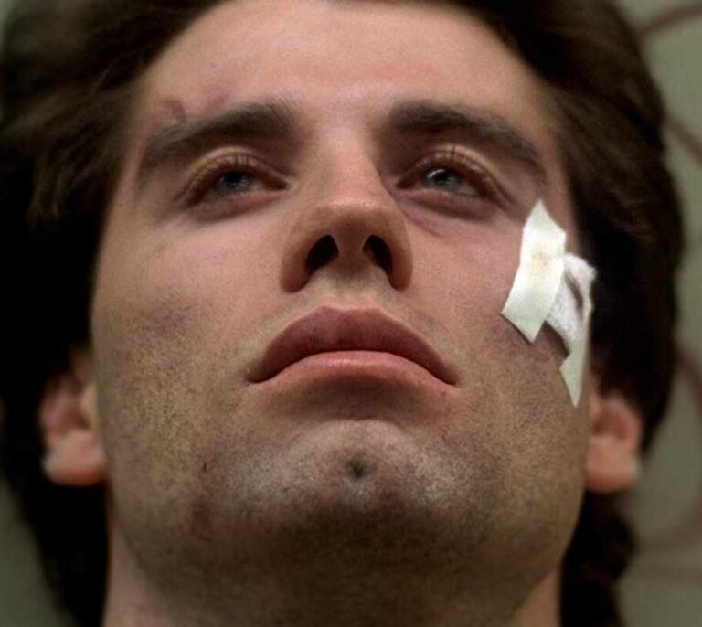 La trágica vida de John Travolta
