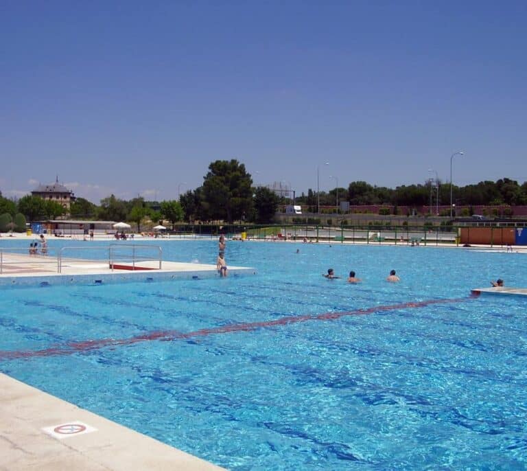 Los titulares del Carné Joven entrarán gratis a las piscinas públicas de la Comunidad de Madrid