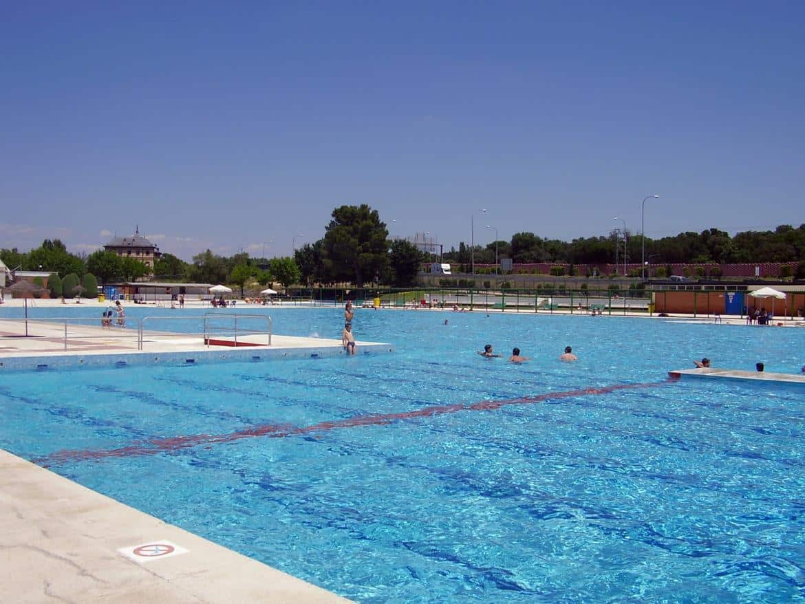 Los titulares del Carné Joven entrarán gratis a las piscinas públicas de la Comunidad de Madrid