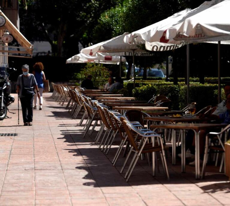 Madrid notifica dos nuevos rebrotes, con 7 positivos, asociados a la actividad laboral y social
