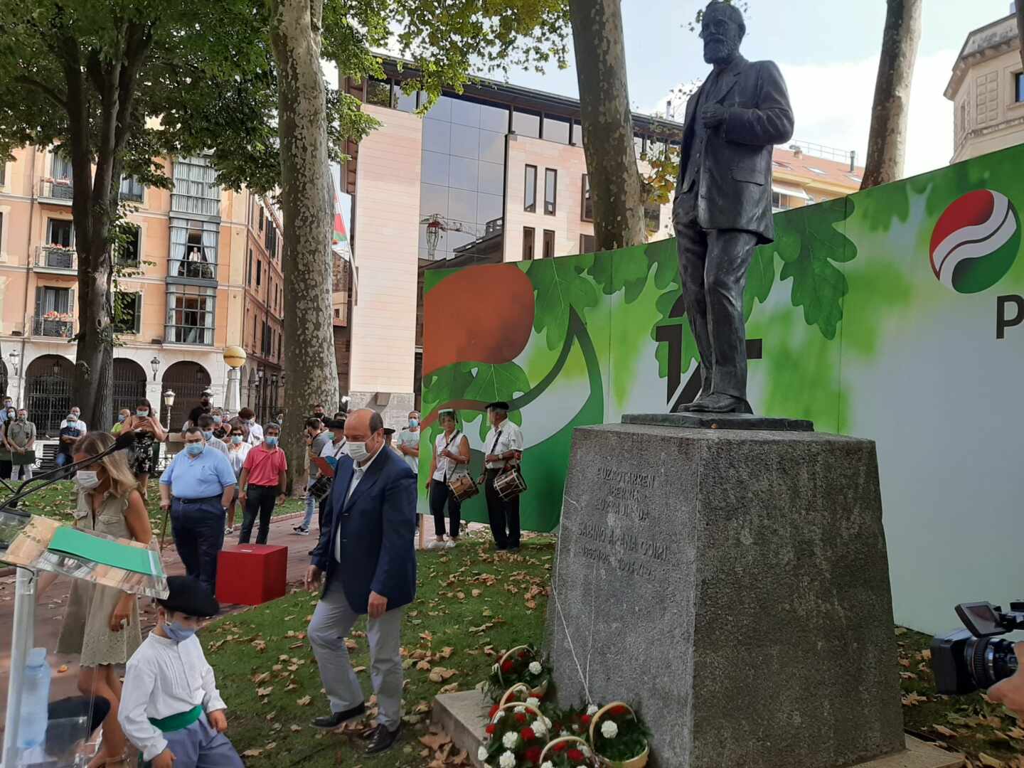 Ortuzar a Sánchez: "Nos querían hacer 'comulgar con ruedas de molino', no respetan su sacrosanta  Constitución"