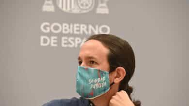 El PSOE libra a Iglesias de comparecer en el Congreso y Sánchez le expresa "total apoyo"