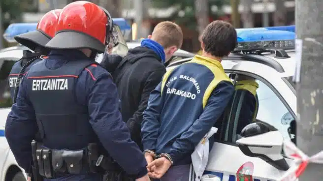 Cinco detenidos y dos heridos en los incidentes del mitin de Vox en Barakaldo
