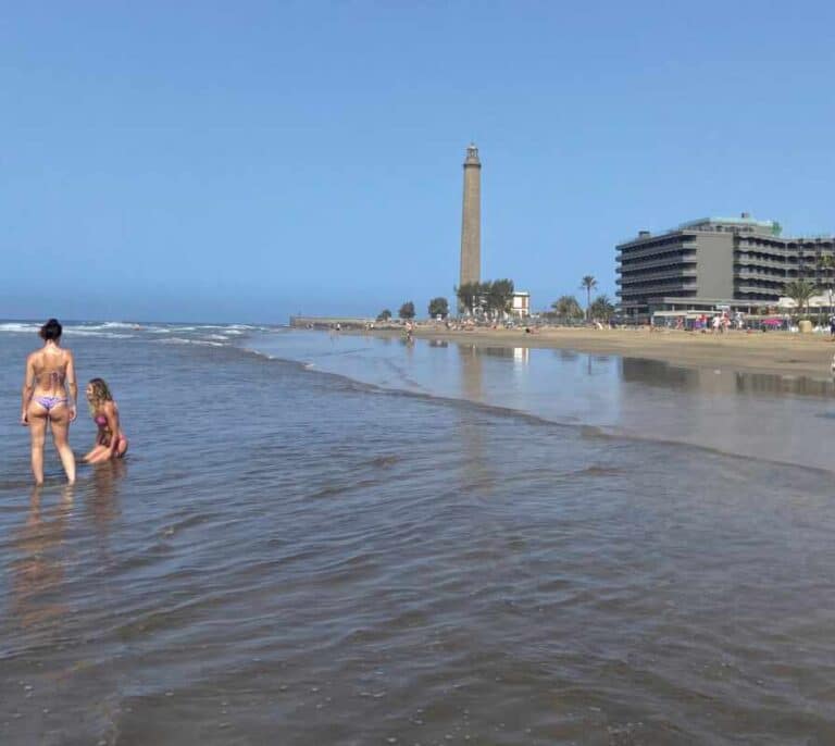 Las reservas en Canarias se paralizan tras la imposición de las PCR a los turistas extranjeros