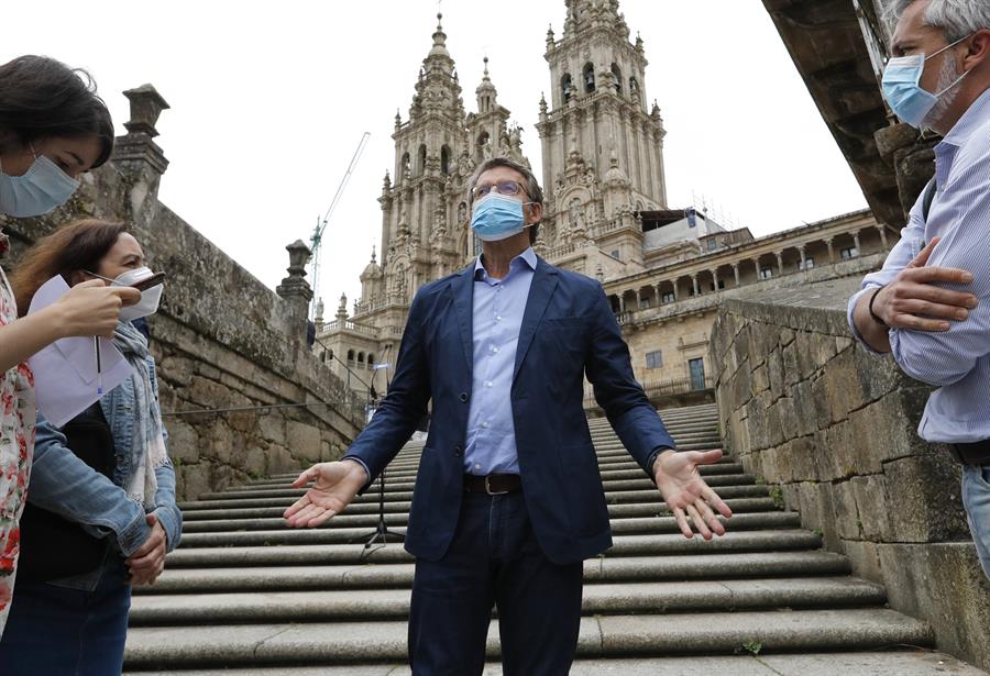 Feijóo gana las elecciones en Galicia y firma su cuarta mayoría absoluta