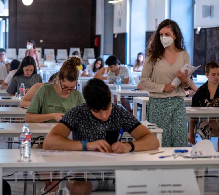 Educación autoriza que la selectividad  sea virtual para los alumnos en el extranjero