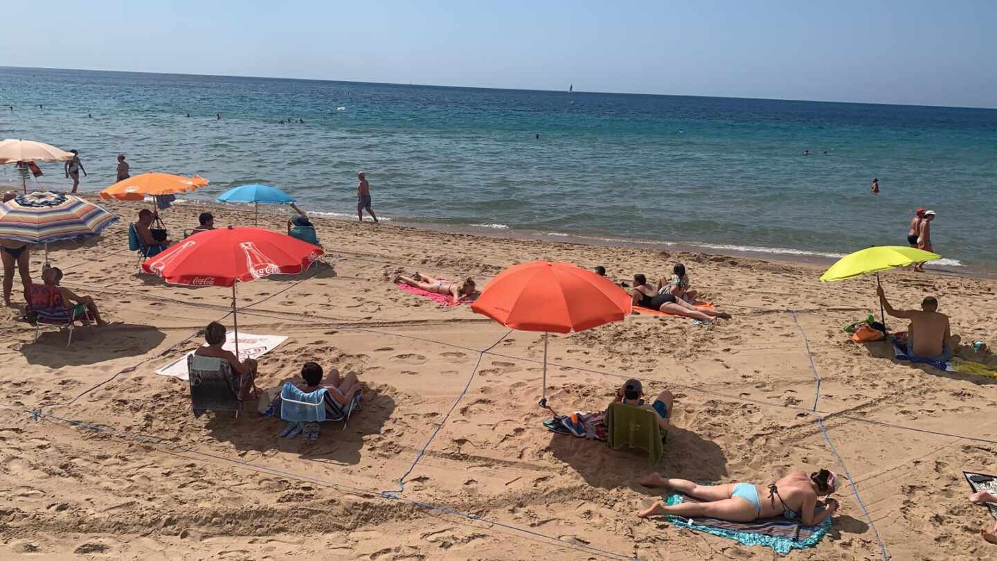 Benidorm suprime desde este sábado la parcelación de las playas