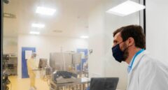 Casado acalla el "alarmismo" de la izquierda gallega: "Ir a votar es tan seguro como ir a la farmacia"