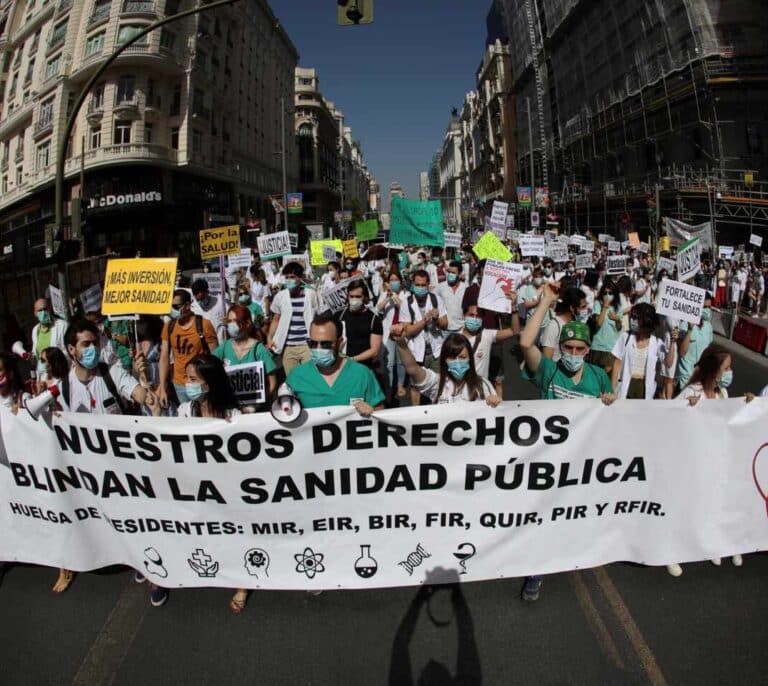 Una sentencia reconoce el derecho de los MIR a cobrar dos pagas extras