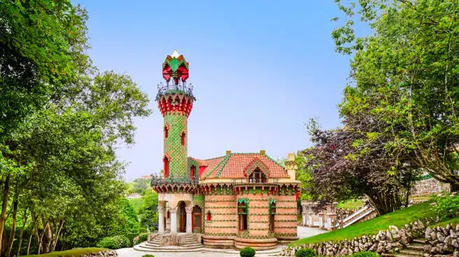 El cine Doré, el Capricho de Gaudí y otras joyas arquitectónicas del Modernismo