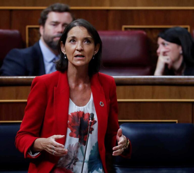 La ministra de Turismo admite que se están produciendo cancelaciones por los rebrotes