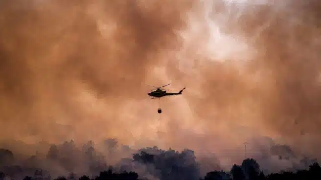 El incendio de Orense arrasa ya con 600 hectáreas y avanza sin control