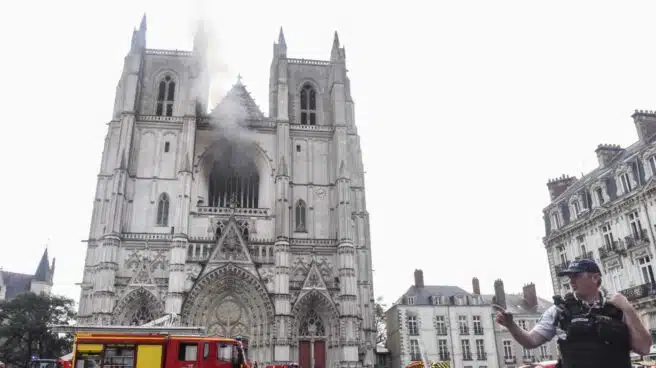 Controlado el incendio en la catedral de Nantes, en Francia