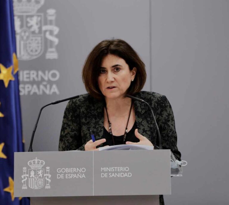 Sanidad, preocupada por el incremento progresivo de los contagiados de mayor edad