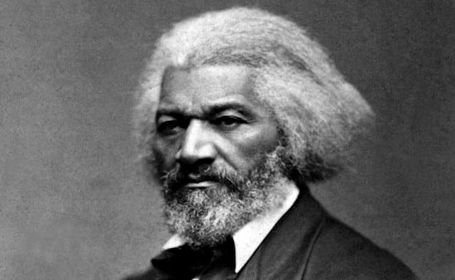 Derriban una estatua del abolicionista Frederick Douglass en Nueva York