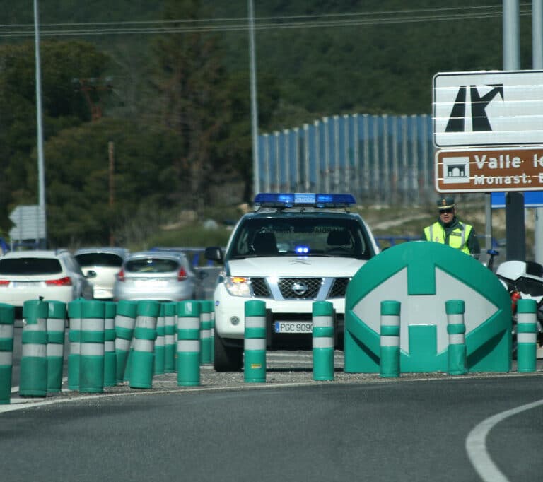Muere un hombre de 38 años al volcar una furgoneta de reparto en Huéscar (Granada)