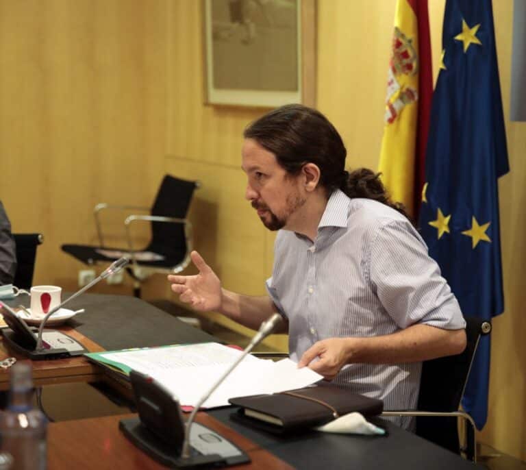 El juez, dispuesto a presentar indicios contra Iglesias si Reino Unido confirma que dañó la tarjeta de Dina
