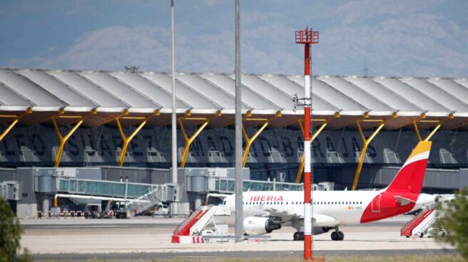 iberia barajas ep Un avión de la aerolínea Iberia en el aeropuerto de Madrid-Barajas.