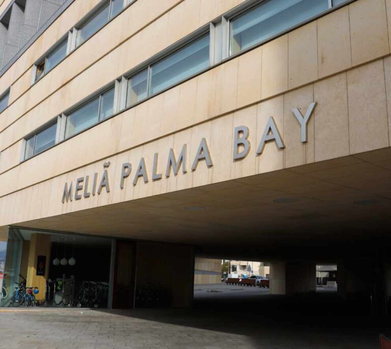 Las grandes cadenas dejarán cerrados en verano decenas de hoteles en España por la crisis