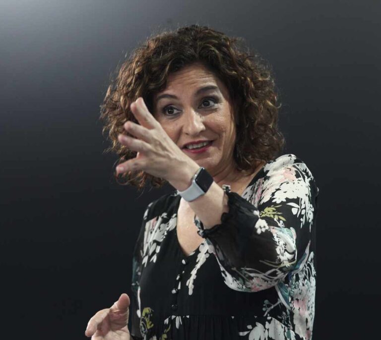 Moncloa, dispuesta a reunir la mesa con la Generalitat en agosto para allanar los Presupuestos