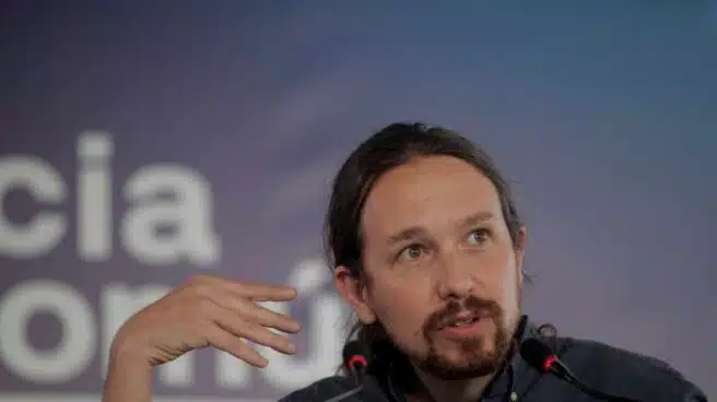 El PSOE y Podemos frenan que Iglesias comparezca en el Congreso por el 'caso Dina'