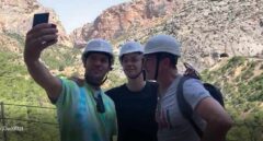 Banderas, Bisbal y María Casado visitan el Caminito del Rey, candidato a patrimonio de la Unesco