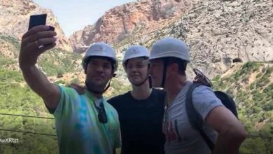 Banderas, Bisbal y María Casado visitan el Caminito del Rey, candidato a patrimonio de la Unesco